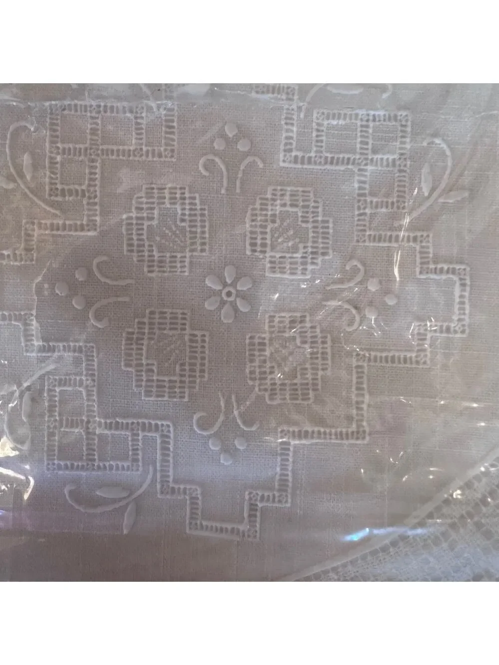 NOS Vintage Classique Caprice Virgin Vinyl Linelle Table Cloth 52X70 Made In USA